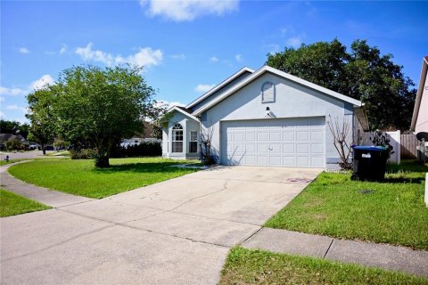 Villa ou maison à vendre à Orlando, Floride: 3 chambres, 133.31 m2 № 2144535 - photo 2