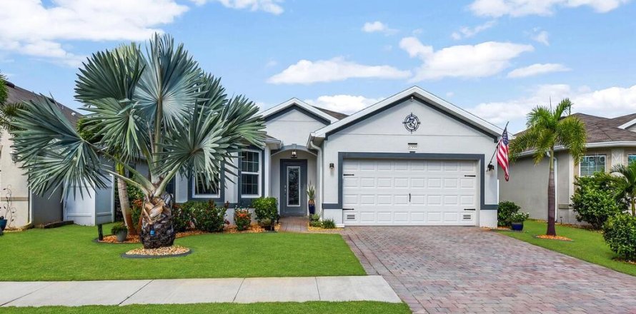 House in Punta Gorda, Florida 3 bedrooms, 163.32 sq.m. № 1905799