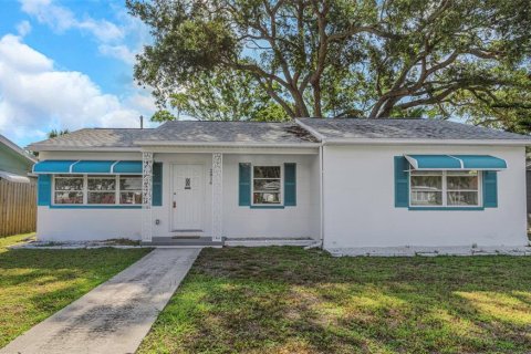 Casa en Gulfport, Florida 2 dormitorios, 93.83 m2 № 2234753