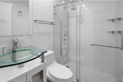 Touwnhouse à vendre à Hialeah, Floride: 3 chambres, 97.83 m2 № 2264085 - photo 6