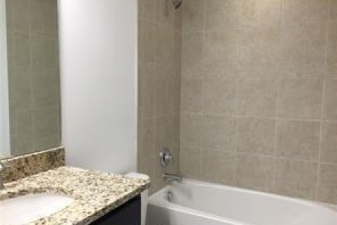 House in Pompano Beach, Florida 3 bedrooms, 134.34 sq.m. № 2387937 - photo 16
