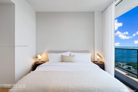 Condo in Miami, Florida, 3 bedrooms  № 2022361 - photo 12