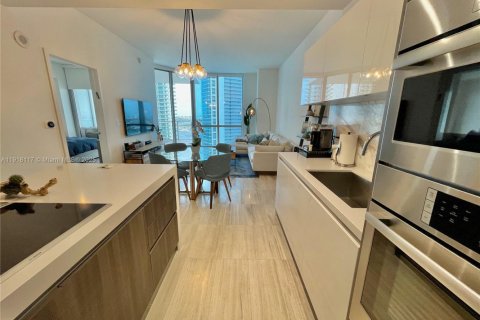 Condo in Miami, Florida, 1 bedroom  № 2018374 - photo 30