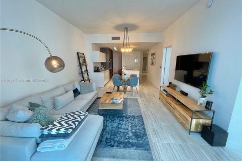 Condo in Miami, Florida, 1 bedroom  № 2018374 - photo 26