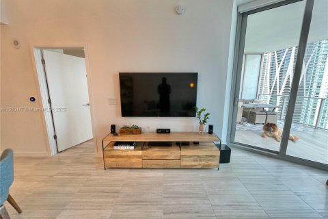 Condo in Miami, Florida, 1 bedroom  № 2018374 - photo 21
