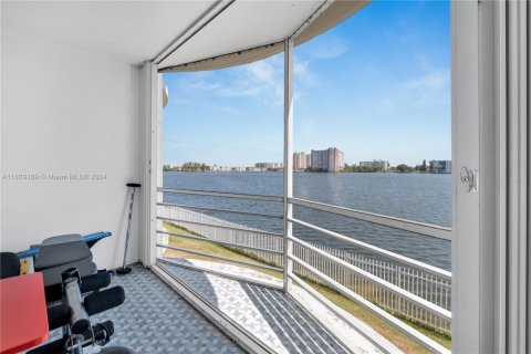 Copropriété à vendre à Miami, Floride: 1 chambre, 77.11 m2 № 1936390 - photo 9