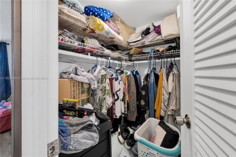 Condo in Miami, Florida, 1 bedroom  № 1936390 - photo 19