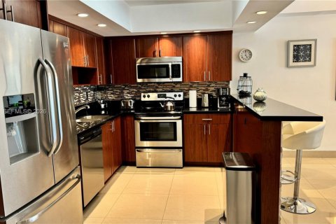 Купить кондоминиум в Санни-Айлс-Бич, Флорида 2 спальни, 139.82м2, № 2049641 - фото 5