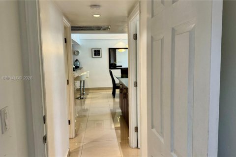 Купить кондоминиум в Санни-Айлс-Бич, Флорида 2 спальни, 139.82м2, № 2049641 - фото 10