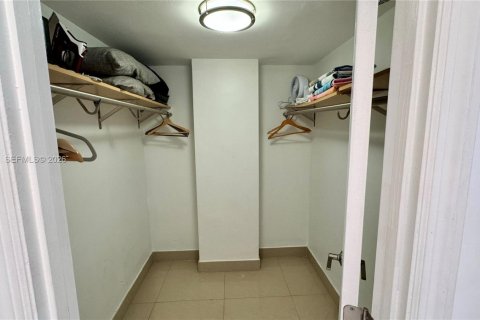 Купить кондоминиум в Санни-Айлс-Бич, Флорида 2 спальни, 139.82м2, № 2049641 - фото 13