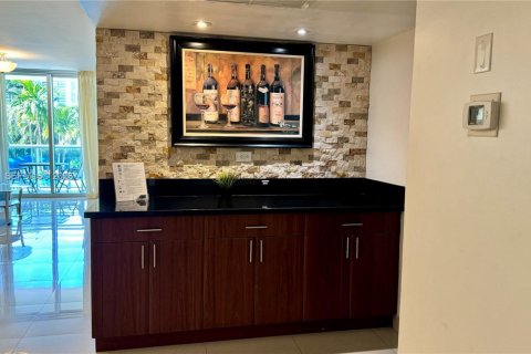 Купить кондоминиум в Санни-Айлс-Бич, Флорида 2 спальни, 139.82м2, № 2049641 - фото 9