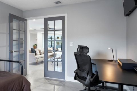 House in Kissimmee, Florida 4 bedrooms, 201.41 sq.m. № 1913838 - photo 17