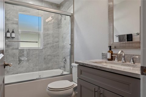 House in Kissimmee, Florida 4 bedrooms, 201.41 sq.m. № 1913838 - photo 29