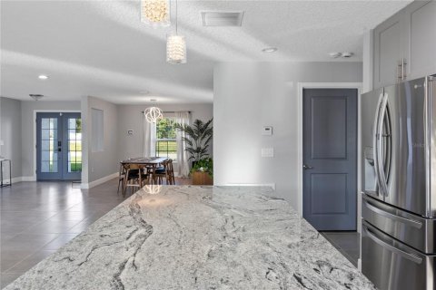 House in Kissimmee, Florida 4 bedrooms, 201.41 sq.m. № 1913838 - photo 14