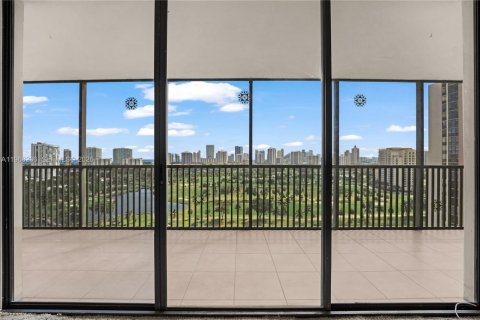 Condominio en venta en Aventura, Florida, 2 dormitorios, 121.98 m2 № 2030473 - foto 21