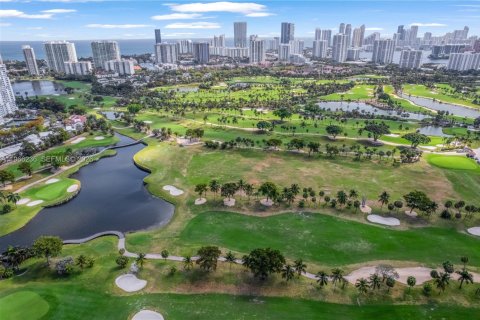 Condominio en venta en Aventura, Florida, 2 dormitorios, 121.98 m2 № 2030473 - foto 4