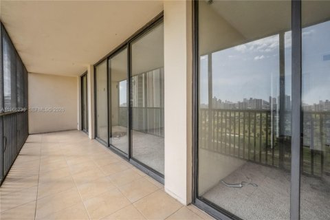 Condominio en venta en Aventura, Florida, 2 dormitorios, 121.98 m2 № 2030473 - foto 23