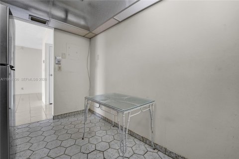 Condominio en venta en Aventura, Florida, 2 dormitorios, 121.98 m2 № 2030473 - foto 18