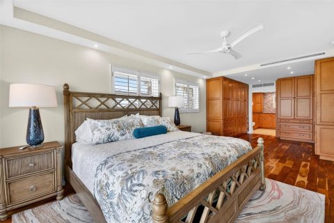 Condo in Sarasota, Florida, 3 bedrooms № 2393603 - photo 19