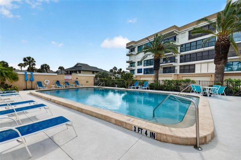 Condo in Sarasota, Florida, 3 bedrooms № 2393603 - photo 30