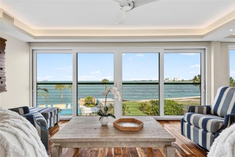 Condo in Sarasota, Florida, 3 bedrooms № 2393603 - photo 6