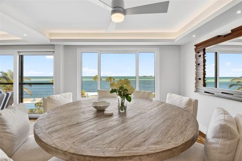 Condo in Sarasota, Florida, 3 bedrooms № 2393603 - photo 10