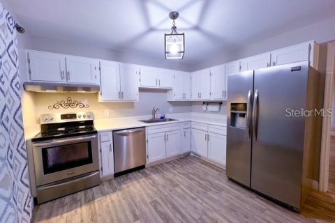 House in Tallahassee, Florida 4 bedrooms, 166.48 sq.m. № 2206245 - photo 8