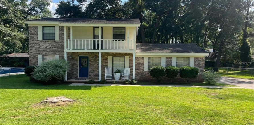 House in Tallahassee, Florida 4 bedrooms, 166.48 sq.m. № 2206245