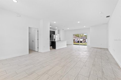 Casa en venta en Dunnellon, Florida, 4 dormitorios, 169.73 m2 № 2209526 - foto 4