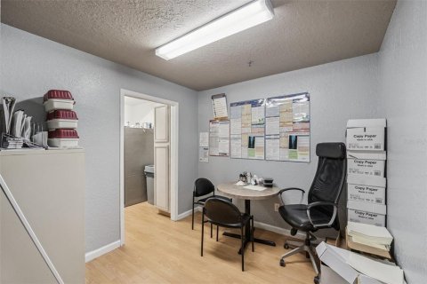 Immobilier commercial à louer à Orlando, Floride: 380.81 m2 № 2404936 - photo 14