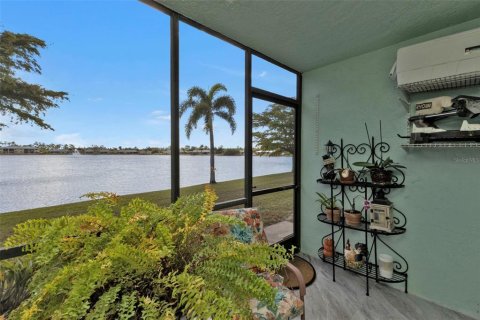 Copropriété à vendre à Punta Gorda, Floride: 2 chambres, 82.31 m2 № 1535725 - photo 15