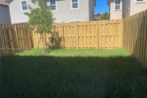 House in Miami, Florida 3 bedrooms № 1974909 - photo 14