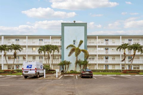 Immobilier commercial à Boca Raton, Floride 290.88 m2 № 2245798