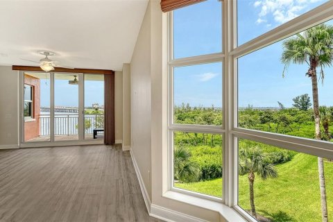 Condo in Palmetto, Florida, 3 bedrooms  № 1910744 - photo 16
