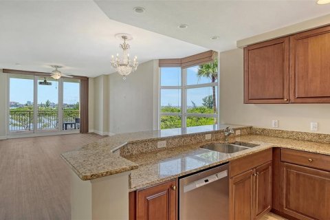 Condo in Palmetto, Florida, 3 bedrooms  № 1910744 - photo 24