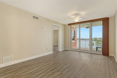 Condo in Palmetto, Florida, 3 bedrooms  № 1910744 - photo 14
