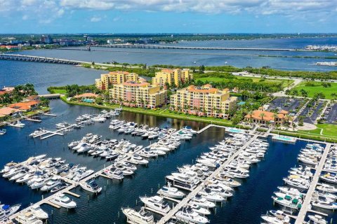 Condo in Palmetto, Florida, 3 bedrooms  № 1910744 - photo 5