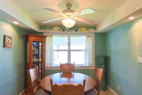 House in Edgewater, Florida 3 bedrooms, 136.19 sq.m. № 1899069 - photo 22