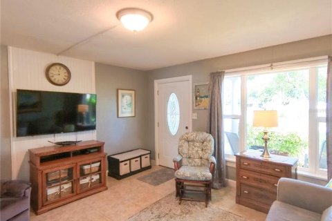 House in Edgewater, Florida 3 bedrooms, 136.19 sq.m. № 1899069 - photo 10
