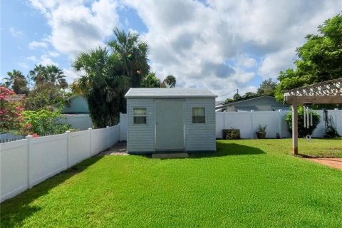 House in Edgewater, Florida 3 bedrooms, 136.19 sq.m. № 1899069 - photo 5