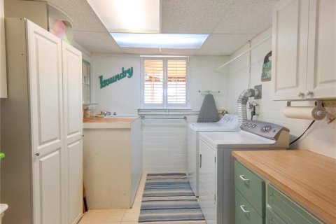House in Edgewater, Florida 3 bedrooms, 136.19 sq.m. № 1899069 - photo 20