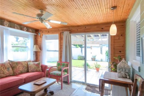 House in Edgewater, Florida 3 bedrooms, 136.19 sq.m. № 1899069 - photo 15