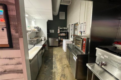 Propiedad comercial en alquiler en Eustis, Florida, 185.8 m2 № 1644190 - foto 12