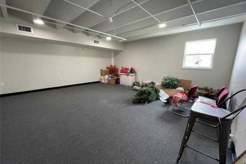 Propiedad comercial en alquiler en Eustis, Florida, 185.8 m2 № 1644190 - foto 17