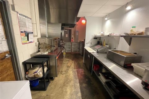 Propiedad comercial en alquiler en Eustis, Florida, 185.8 m2 № 1644190 - foto 14