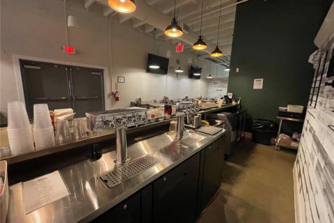 Propiedad comercial en alquiler en Eustis, Florida, 185.8 m2 № 1644190 - foto 13