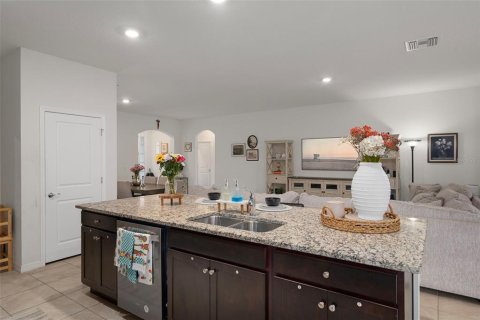 Casa en venta en Zephyrhills, Florida, 3 dormitorios, 173.17 m2 № 1901310 - foto 19