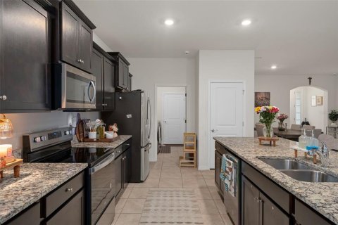 Casa en venta en Zephyrhills, Florida, 3 dormitorios, 173.17 m2 № 1901310 - foto 18