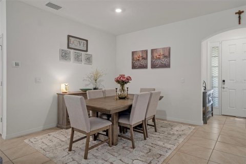 Casa en venta en Zephyrhills, Florida, 3 dormitorios, 173.17 m2 № 1901310 - foto 10