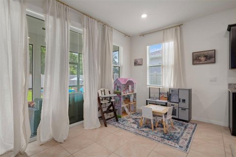 Casa en venta en Zephyrhills, Florida, 3 dormitorios, 173.17 m2 № 1901310 - foto 16